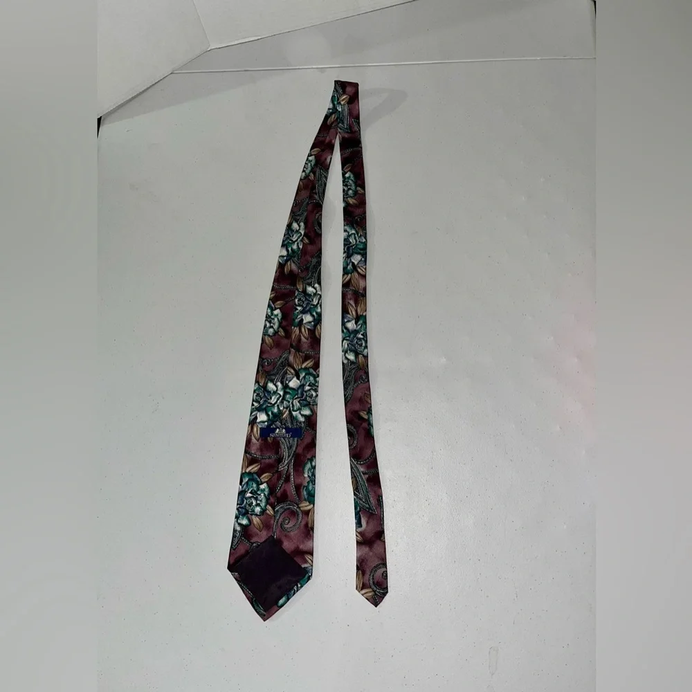 NIBag Stafford All Silk Elegant Floral Paisley Tie